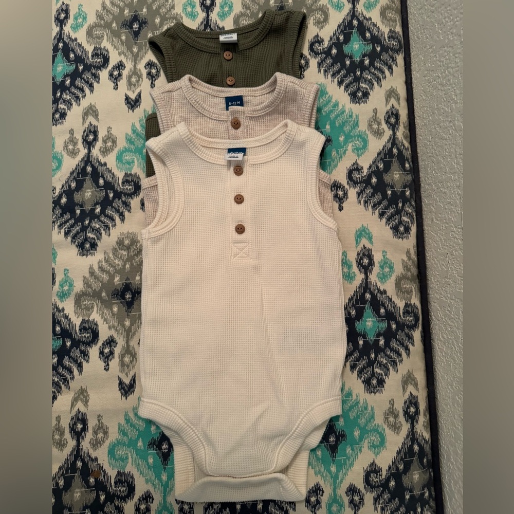 NWOT-Old Navy Sleeveless Onesies-6-12 months-set if 3-never worn
